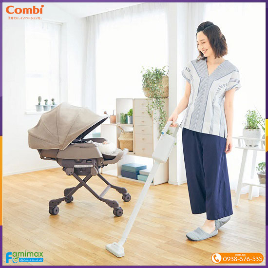 Ghế ăn cho bé đa năng Combi cho bà mẹ trẻ
