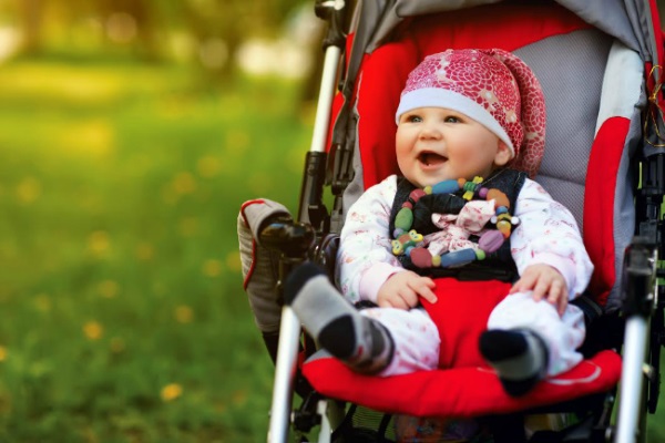 Cách sử dụng xe đẩy để đảm bảo an toàn cho cho bé